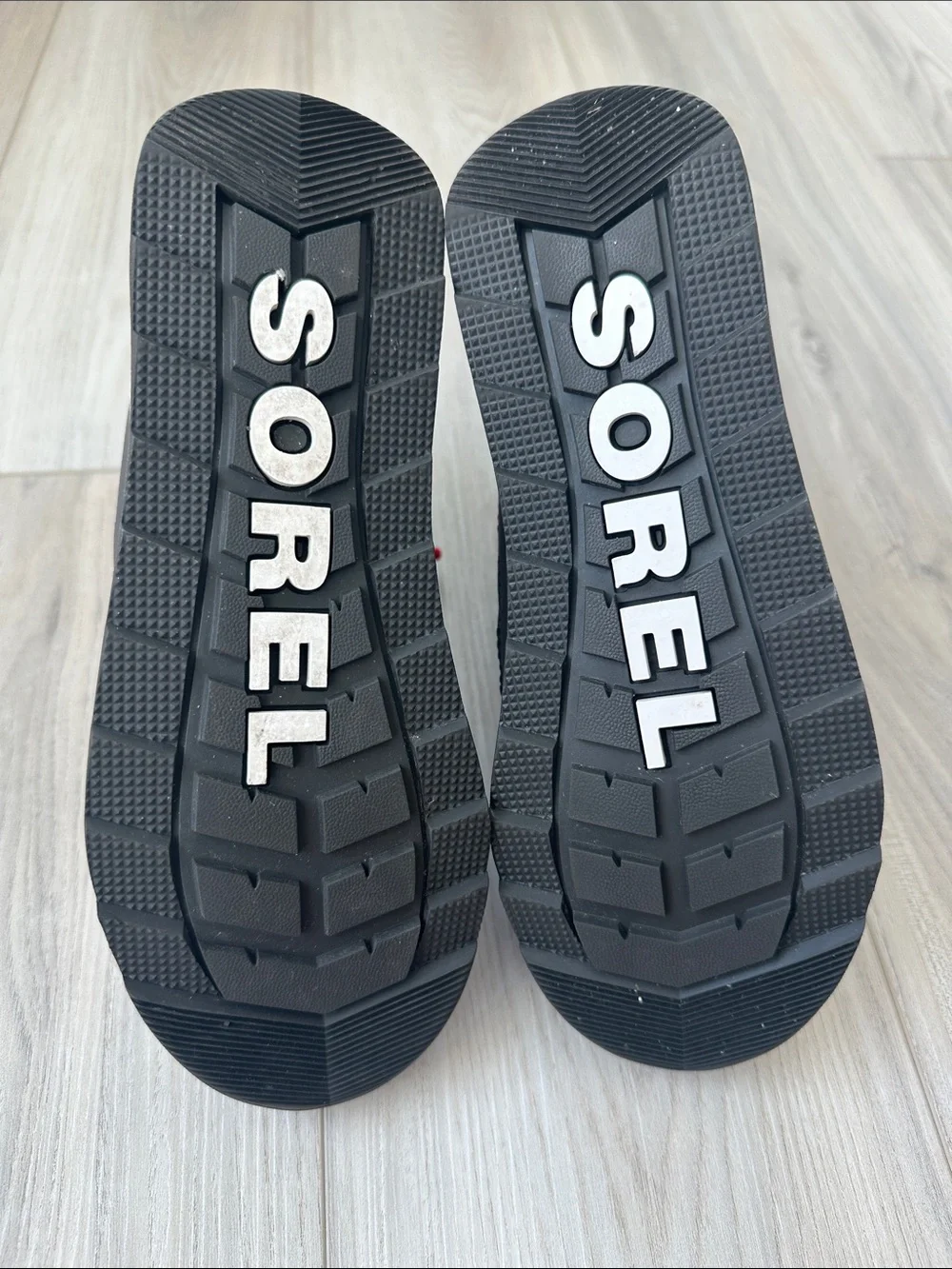 Sorel Kids Whitney II big boy size 5 short lace